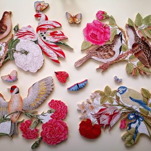 Loving The Birds / Hand -Cut Wooden Jigsaw Puzzles Pack For Adults / Handmade Wodden Puzzles/ Mrgogo Puzzles